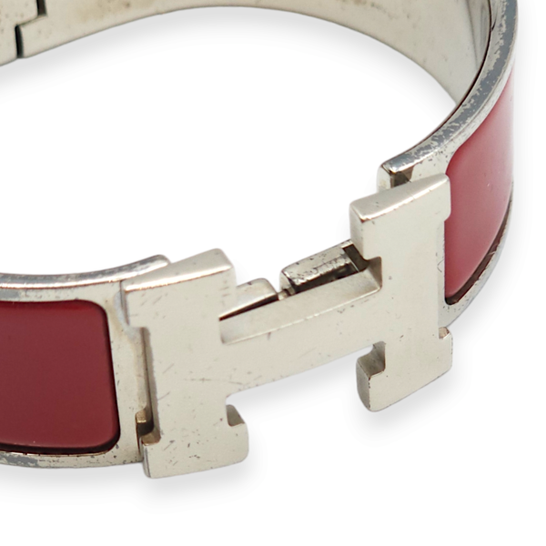 Clic H PM Rouge Bracelet in Enamel, Palladium hardware - Image 6