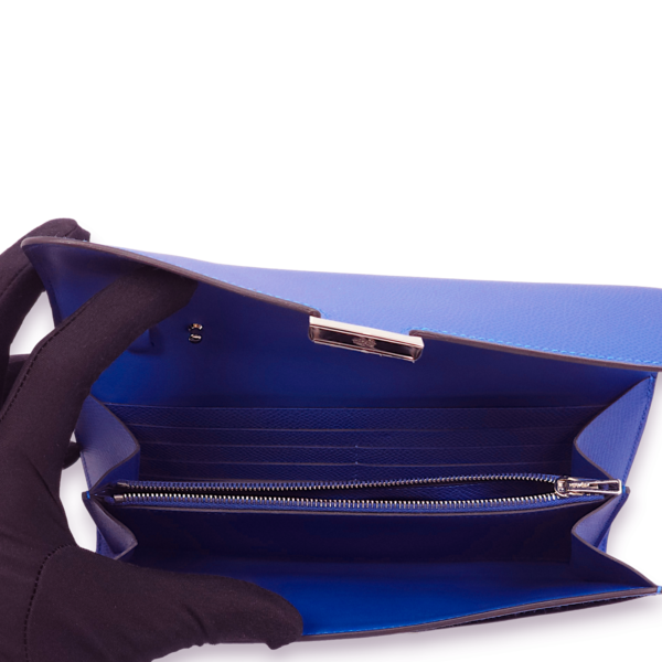 Constance To Go Blue Mykonos Crossbody Bag in Epsom, Palladium hardware - Image 6