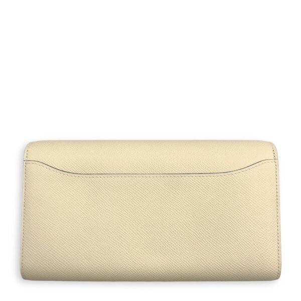 Constance To Go Nata Wallet On Chain in Epsom, Gold hardware - Image 2