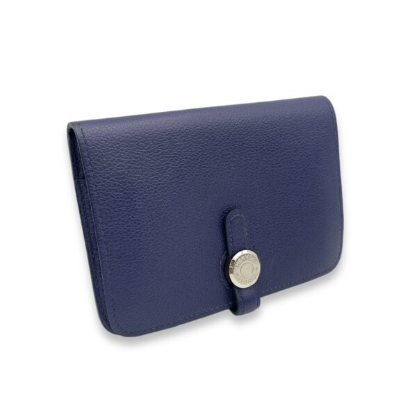 Dogon Compact Bleu Encre in Calfskin, Palladium hardware - Image 3