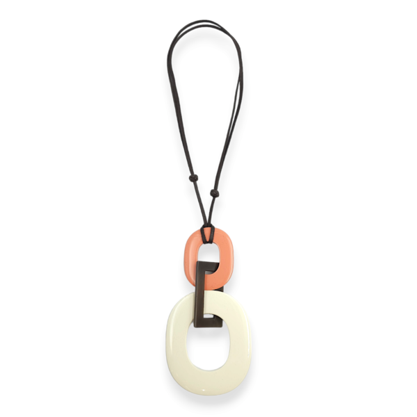 Horn Blanc/Flamingo Necklace in Laquer - Image 2