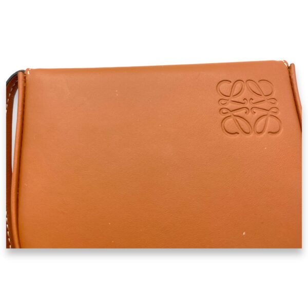 Heel Wallet Brown in Calfskin - Image 7