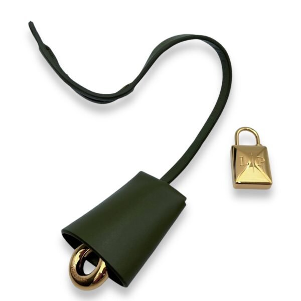 Extra Bag L27 Shoulder Bag Green in Calfskin, Gold hardware - Image 12