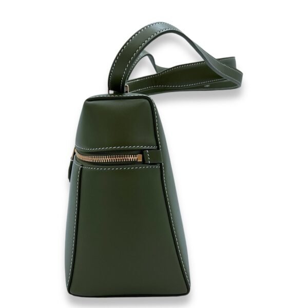 Extra Bag L27 Shoulder Bag Green in Calfskin, Gold hardware - Image 3
