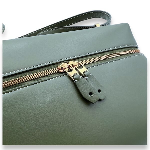 Extra Bag L27 Shoulder Bag Green in Calfskin, Gold hardware - Image 6