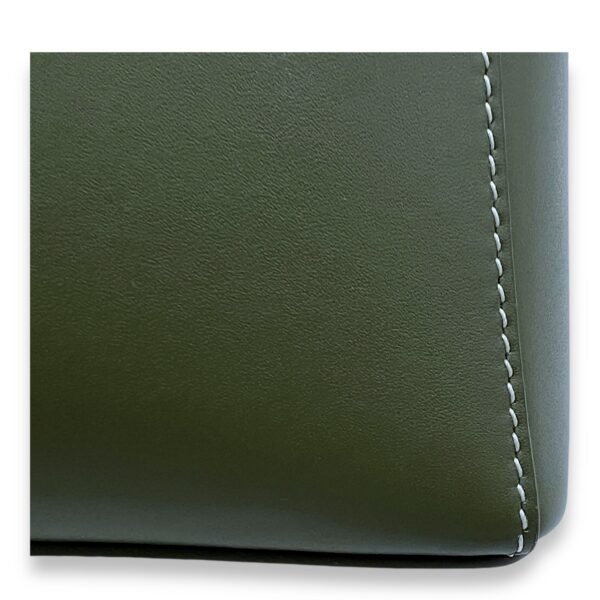 Extra Bag L27 Shoulder Bag Green in Calfskin, Gold hardware - Image 7
