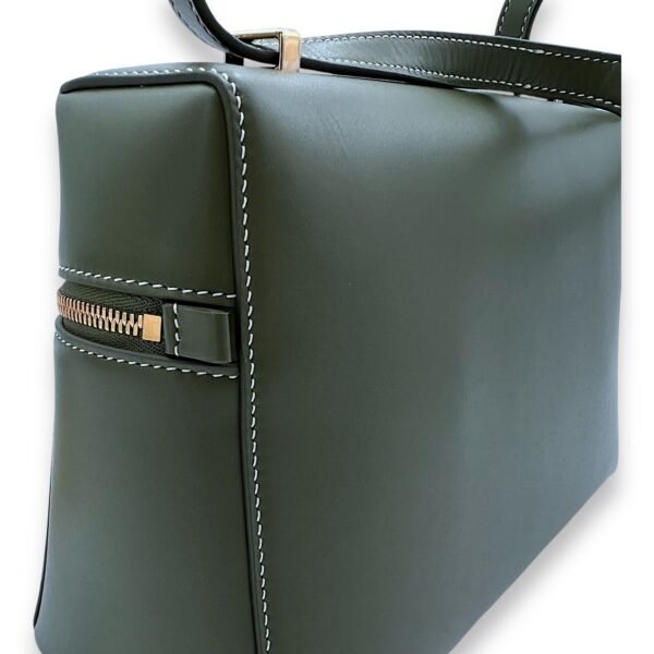 Extra Bag L27 Shoulder Bag Green in Calfskin, Gold hardware - Image 9