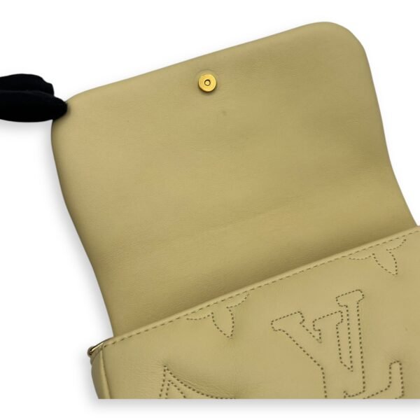 Bubblegram Wallet on Strap Yellow Crossbody Bag in Lambskin, Gold hardware - Image 20