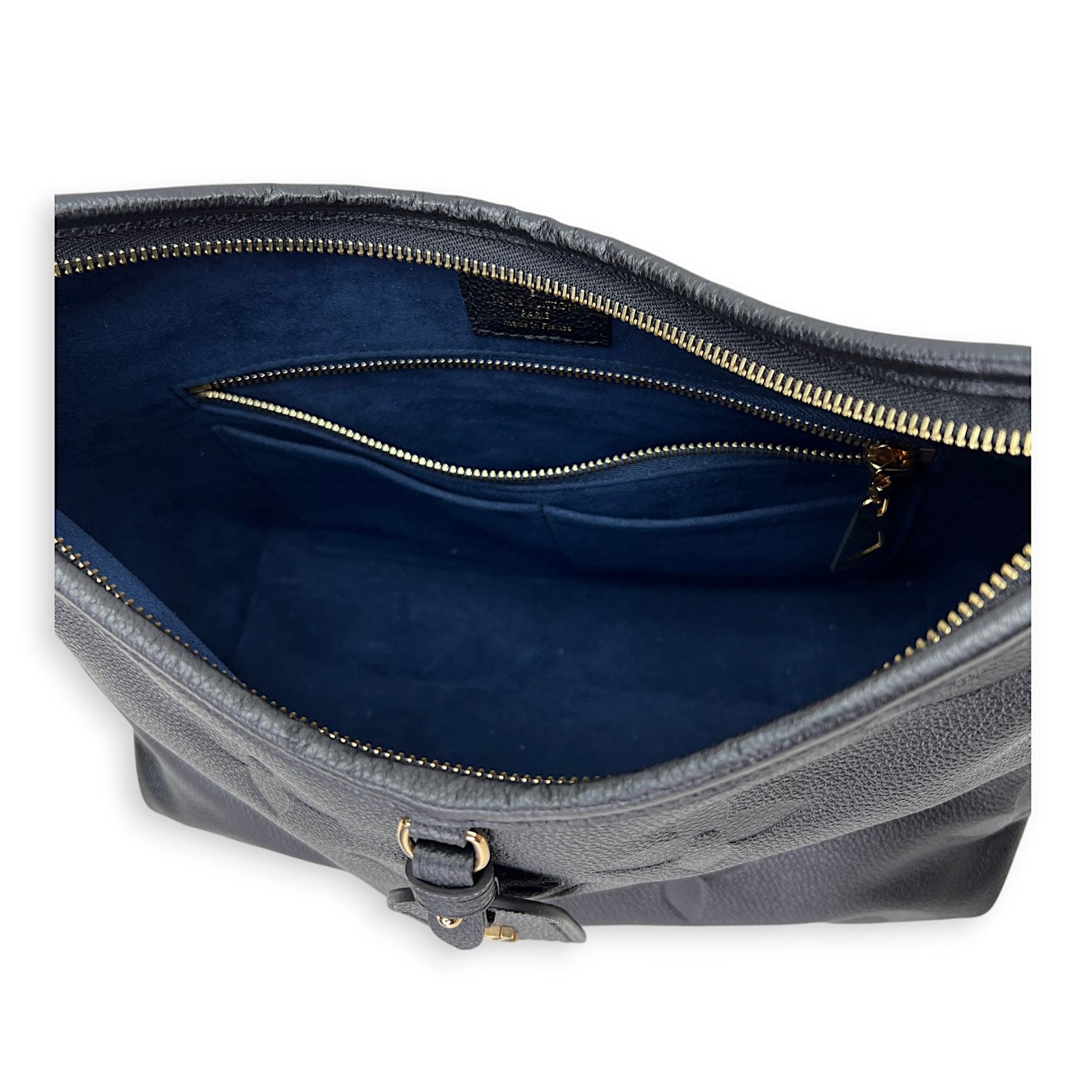 Carryall PM Shoulder bag in Monogram Empreinte leather, Gold Hardware - Image 6