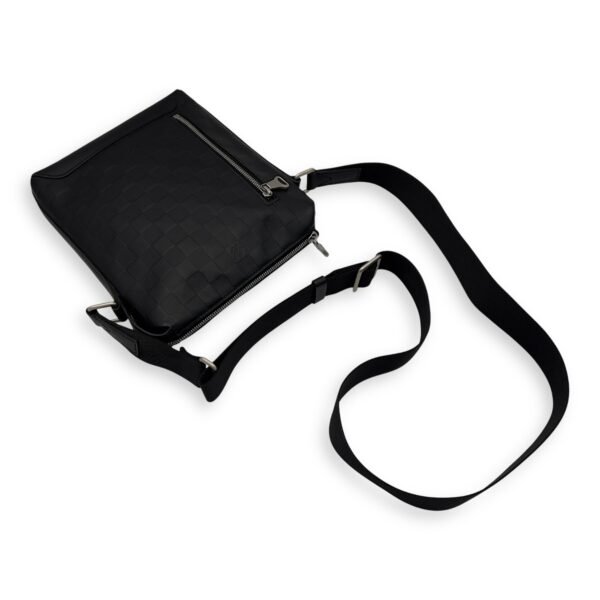 Discovery Messenger Black in Calfskin, Silver hardware - Image 23