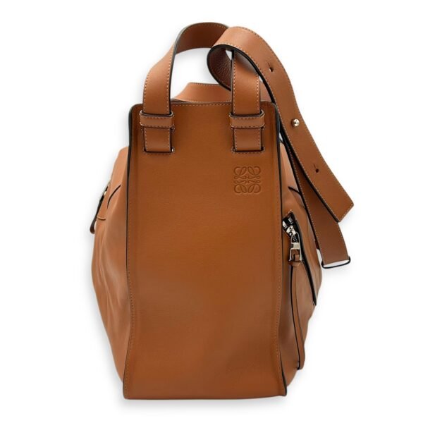 Hammock Medium Brown Shoulder Bag in Calfskin, Silver hardware