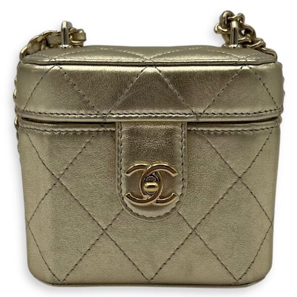 CC Vanity Bag Gold in Lambskin, Gold hardware