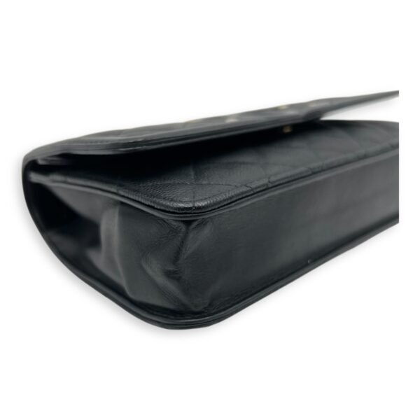 Filigree Wallet On Chain Black in Caviar Leather, Gold hardware - Image 8