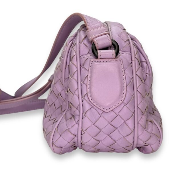 Messenger Crossbody bag in Intrecciato leather, Gunmetal Hardware - Image 3