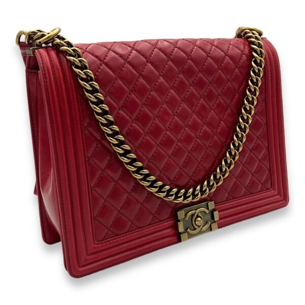 Boy Shoulder Bag Large Red in Calfskin, Gold hardware - Image 3