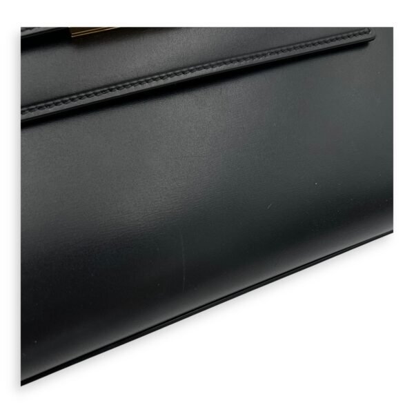 Manhattan Shoulder Bag Black in Calfskin, Gold hardware - Image 9