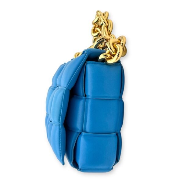 Cassette Crossbody Bag Blue in Lambskin, Gold hardware - Image 3