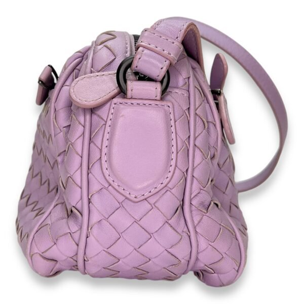 Messenger Crossbody bag in Intrecciato leather, Gunmetal Hardware - Image 4