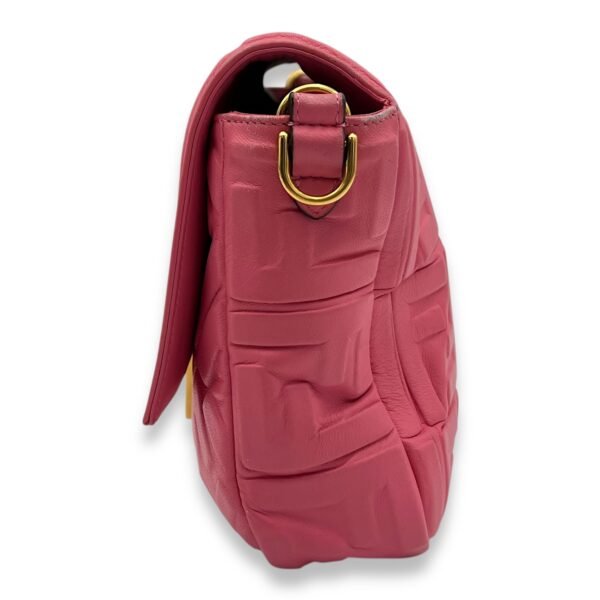 Baguette Shoulder Bag Pink in Calfskin, Gold hardware - Image 4