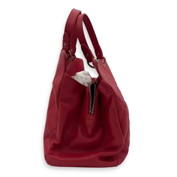 CC Tote Bag Red in Caviar Leather, Silver hardware - Image 4