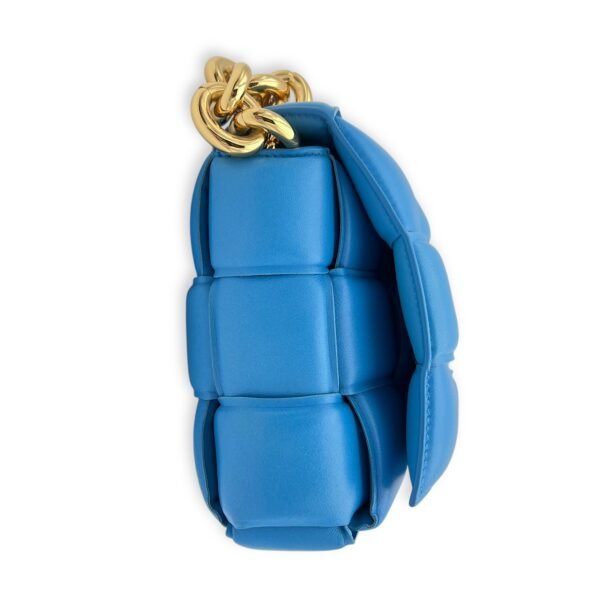 Cassette Crossbody Bag Blue in Lambskin, Gold hardware - Image 4