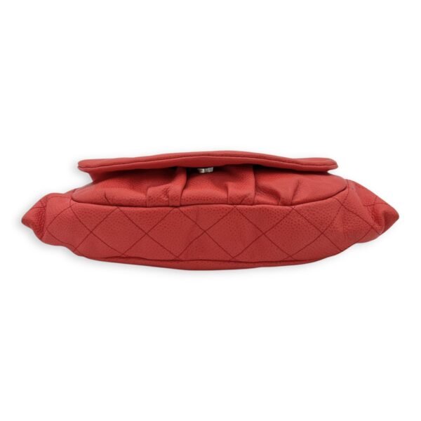 Half Moon Wallet On Chain Red in Caviar Leather, Silver hardware - Image 5