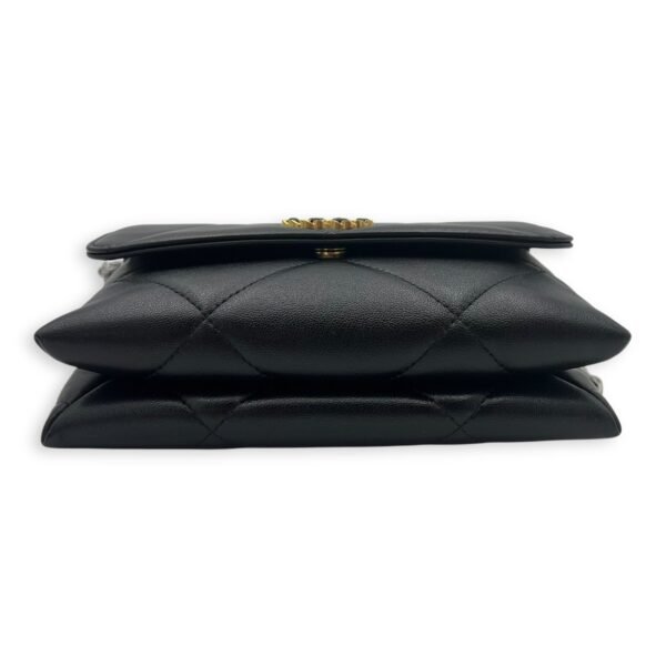 C19 Chain Pouch Black Crossbody Bag in Lambskin, Mixed hardware - Image 5