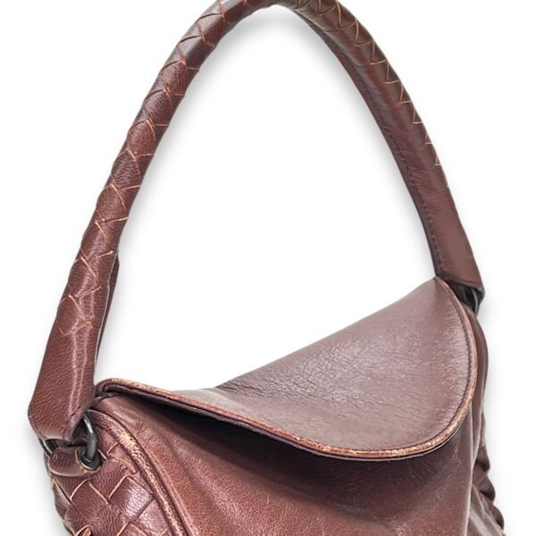 Intrecciato Shoulder bag in Calfskin, Gunmetal Hardware - Image 6