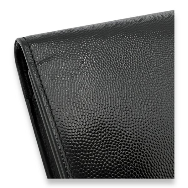 Logo Wallet On Chain Black in Patent Leather, Gold hardware - Image 7