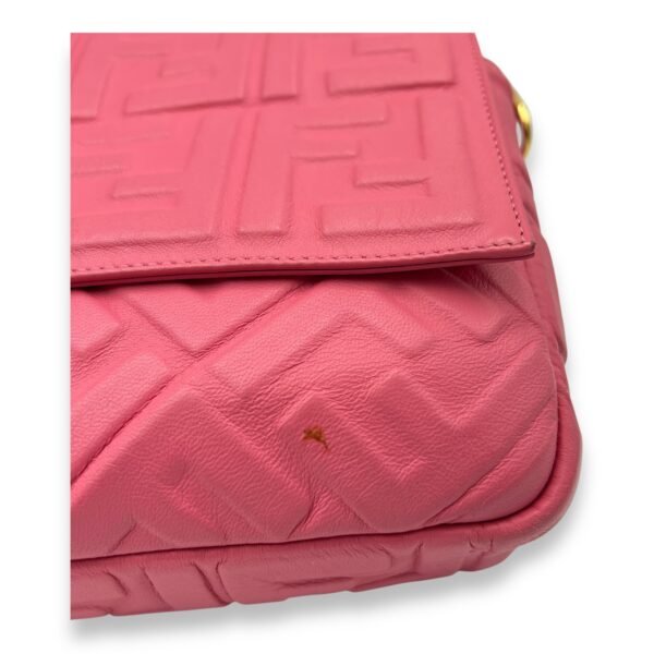 Baguette Shoulder Bag Pink in Calfskin, Gold hardware - Image 7
