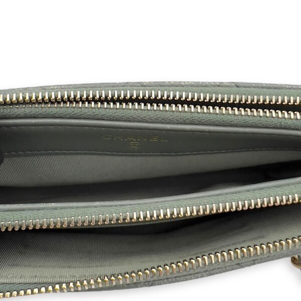 Double Zipped Green Crossbody Bag in Caviar Leather, Gold hardware - Image 5