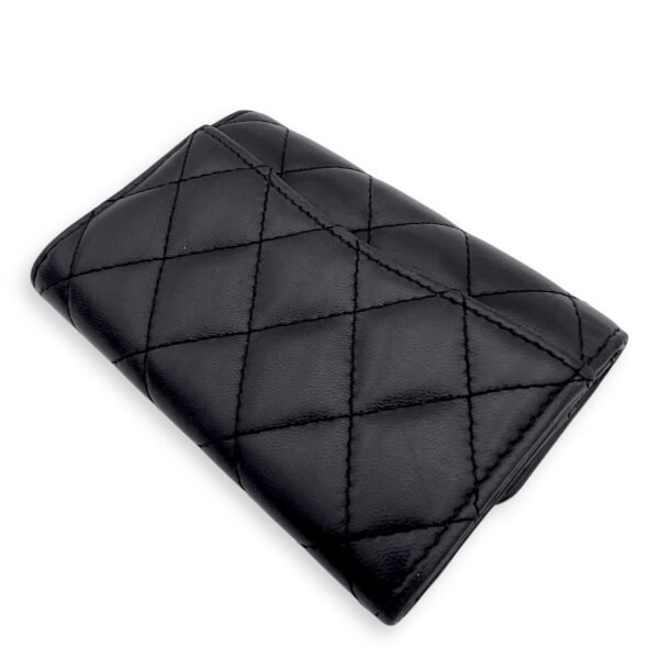Classic Wallet Black in Lambskin, Gold hardware - Image 5