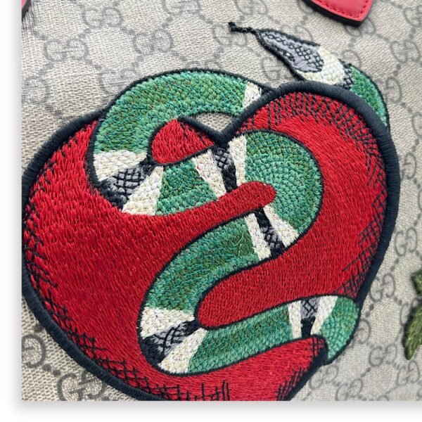 GG Supreme Snake Heart Grey Tote Bag in Coated Canvas, Silver hardware - Image 7