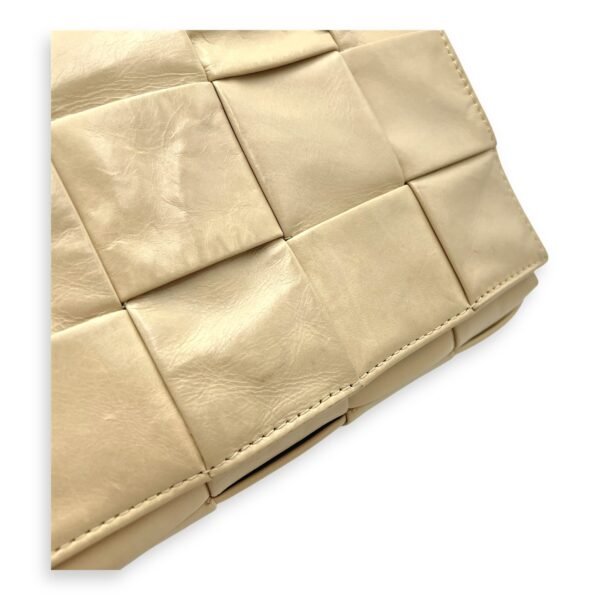 Cassette Crossbody Bag Beige in Calfskin, Silver hardware - Image 7