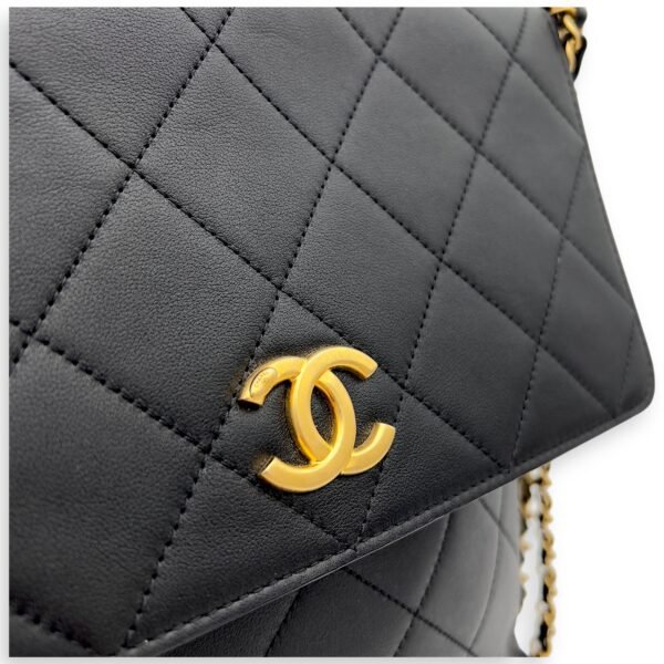 CC Chain Side Black Shoulder Bag in Calfskin, Gold hardware - Image 5