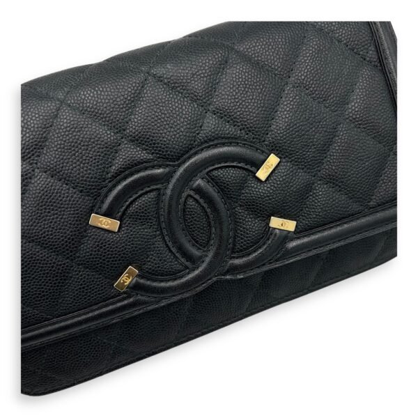 Filigree Wallet On Chain Black in Caviar Leather, Gold hardware - Image 7