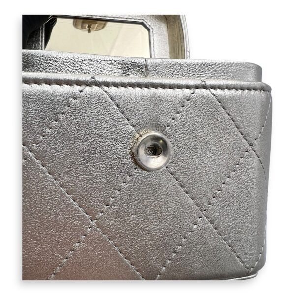 CC Vanity Bag Gold in Lambskin, Gold hardware - Image 8