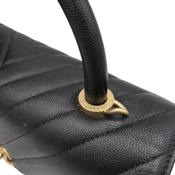 Coco Medium Black Top handle Bag in Caviar Leather, Gold hardware - Image 7