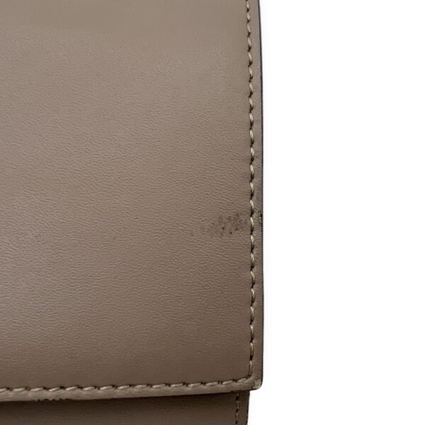 Continental Wallet On Chain Grey in Calfskin, Silver hardware - Image 8