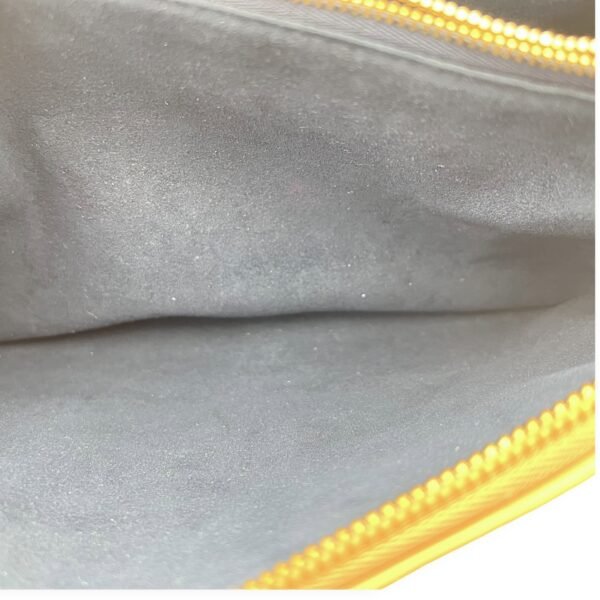 Coussin Beige Crossbody Bag in Calfskin, Gold hardware - Image 8