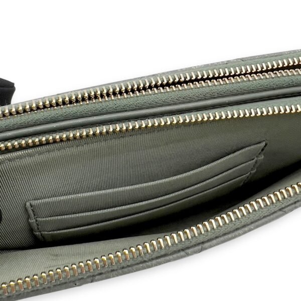 Double Zipped Green Crossbody Bag in Caviar Leather, Gold hardware - Image 10