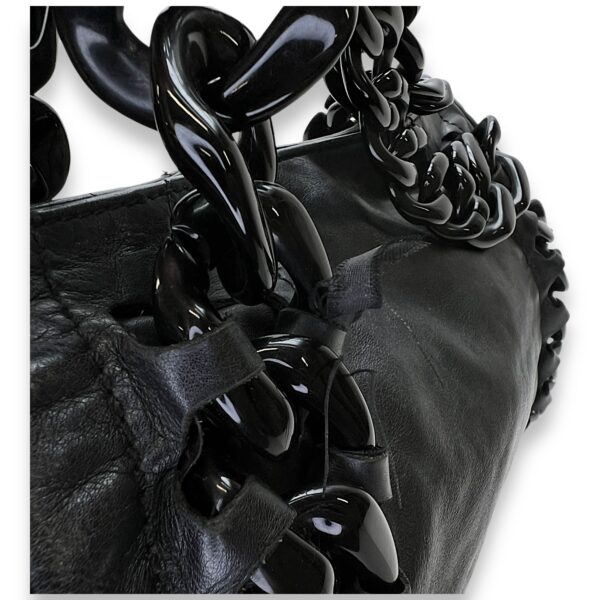 Modern Chain Rhodoid East West Black Shoulder Bag in Calfskin, Lacquered Metal hardware - Image 9