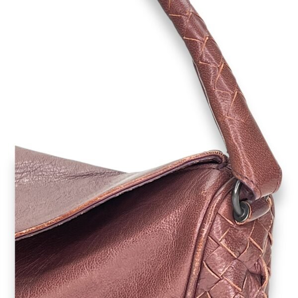 Intrecciato Shoulder bag in Calfskin, Gunmetal Hardware - Image 9
