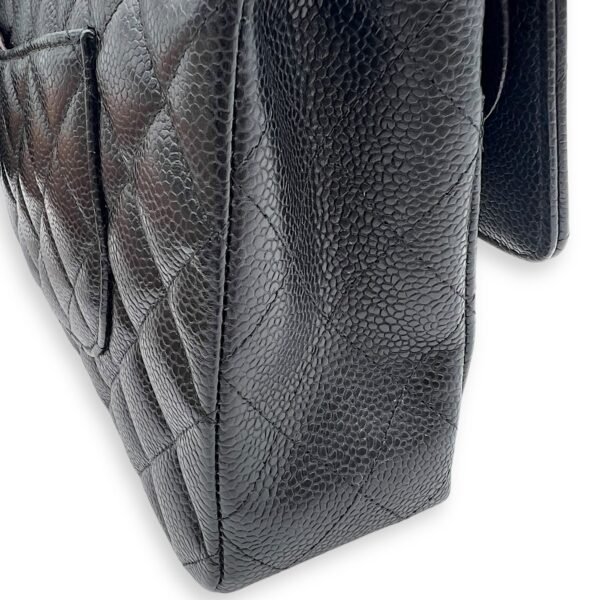 Classic Shoulder Bag Black in Caviar Leather, Gold hardware - Image 9