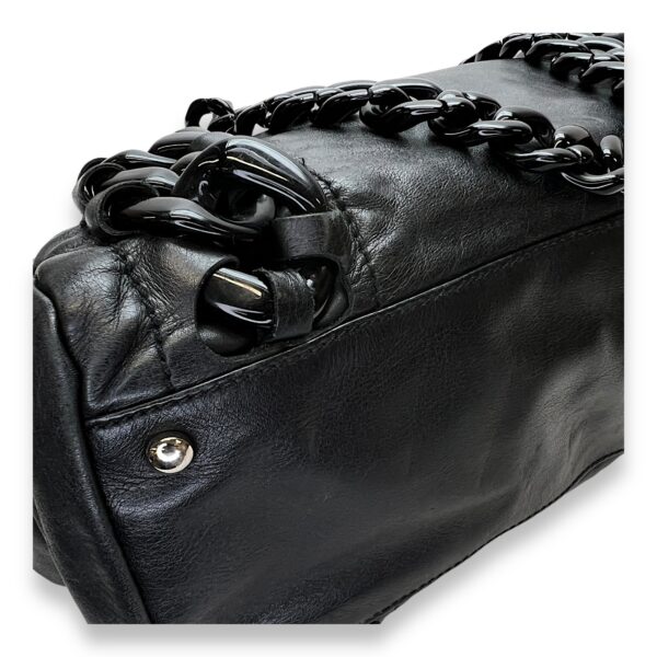 Modern Chain Rhodoid East West Black Shoulder Bag in Calfskin, Lacquered Metal hardware - Image 10