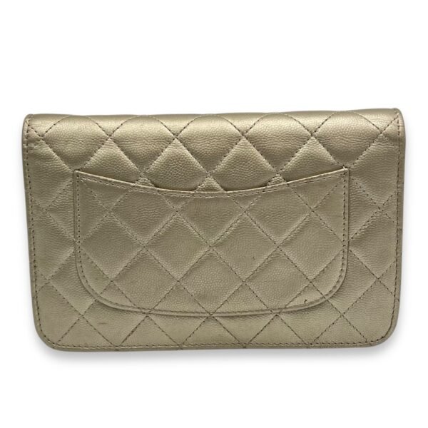 Classic Wallet On Chain Gold in Calfskin, Gold hardware - Image 2