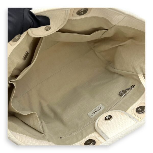 Deauville Tote Bag White in Canvas, Silver hardware - Image 10