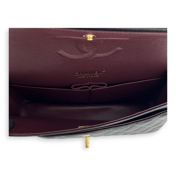 Classic Flap Medium Black Shoulder Bag in Caviar Leather, Gold hardware - Image 6
