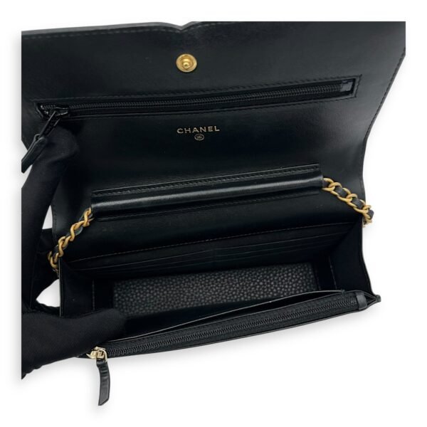 Filigree Wallet On Chain Black in Caviar Leather, Gold hardware - Image 6