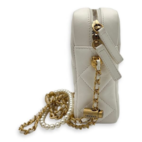 CC Camera Crossbody Bag White in Lambskin, Gold hardware - Image 3